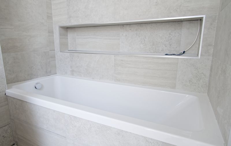 Acrylic Tub with Modern Design